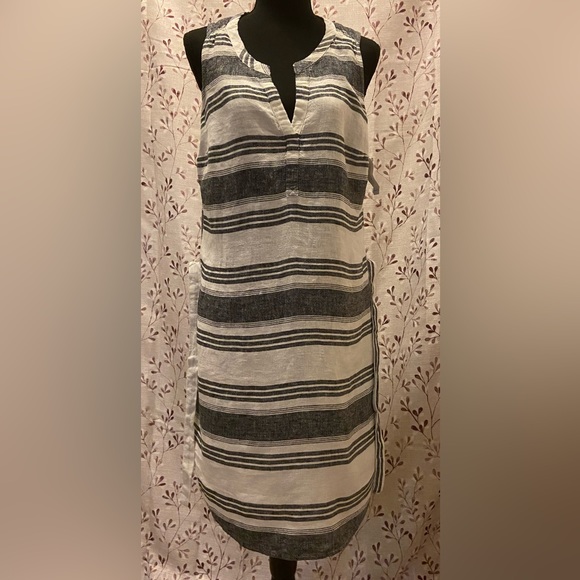 Old Navy - Women’s Striped and Sleeveless Dress with Tie (NWT) - Picture 1 of 8